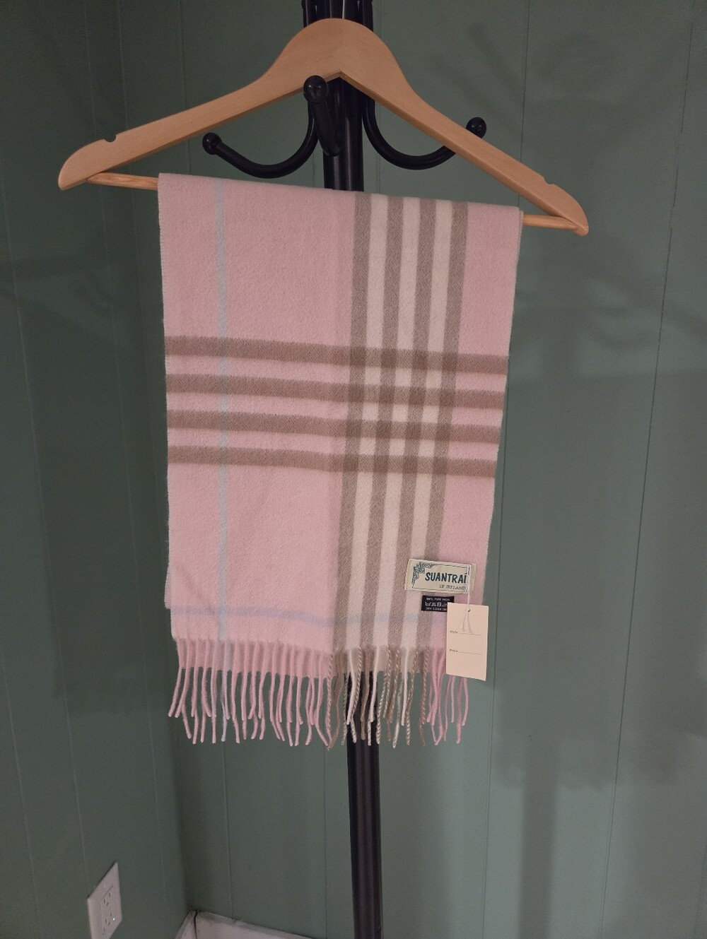 NWT Suantrai of Ireland 100% Wool Scarf